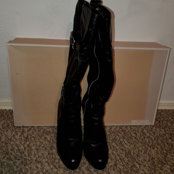 Michael Kors boots - Picture 3 of 6